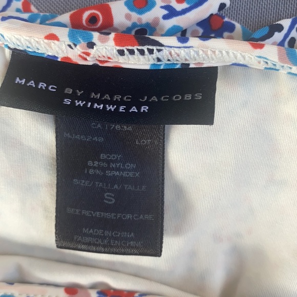 Marc Jacobs Floral Ruffle bikini - Picture 3 of 6